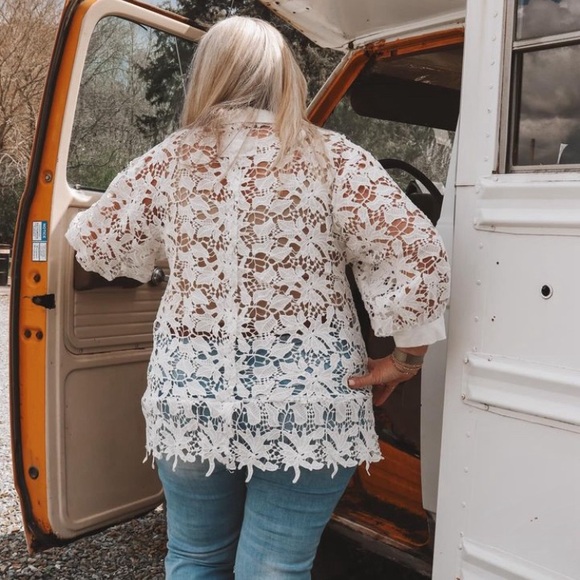 POL Lace Balloon Sleeve Button Down Shirt NEW Size Large - Picture 9 of 10